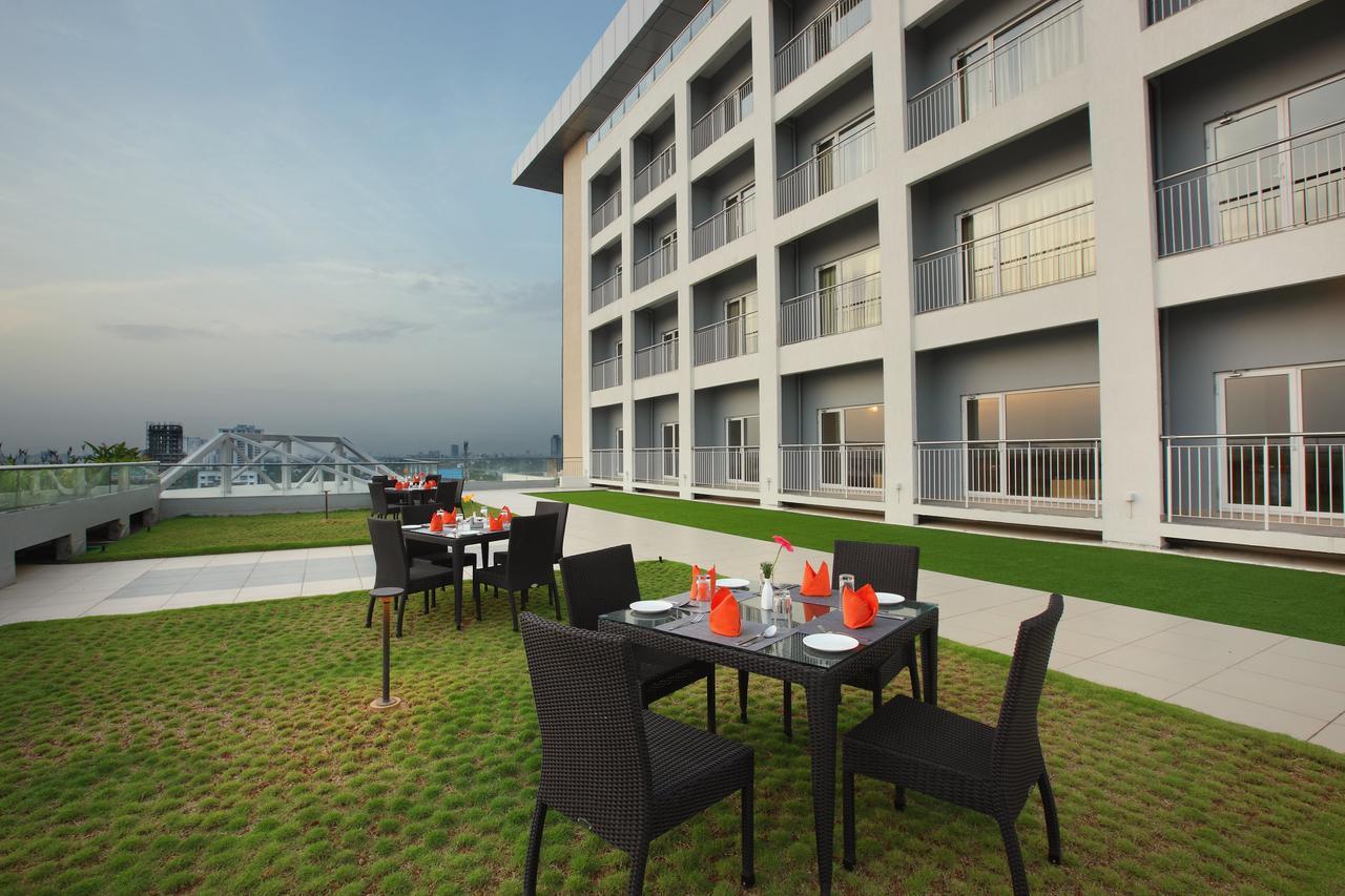 Starlit Suites Kochi Exterior photo